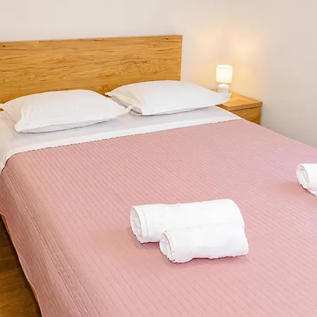 Twin With Bbq Area Apartman Trogir
