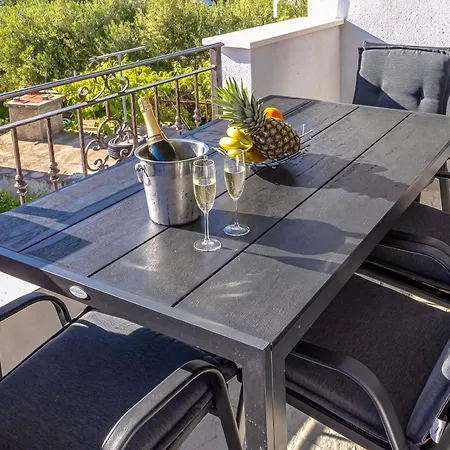 Twin With Bbq Area Trogir
