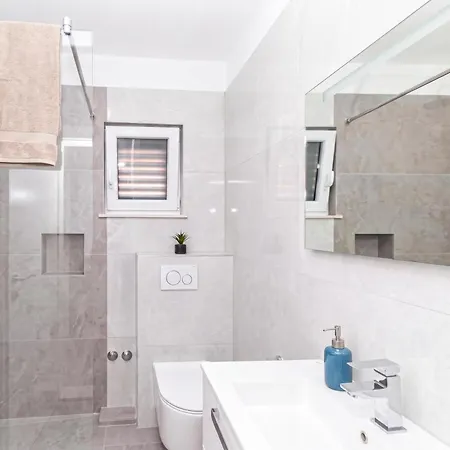 Apartman Twin With Bbq Area Trogir