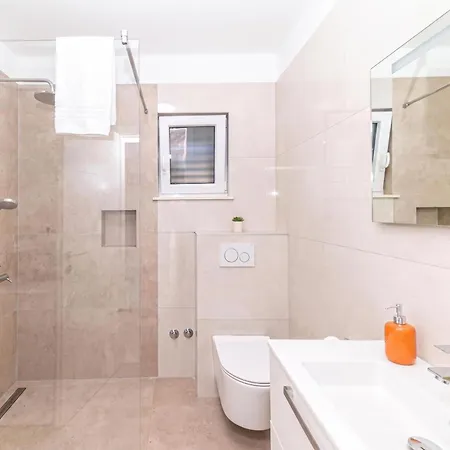 Twin With Bbq Area Apartman Trogir
